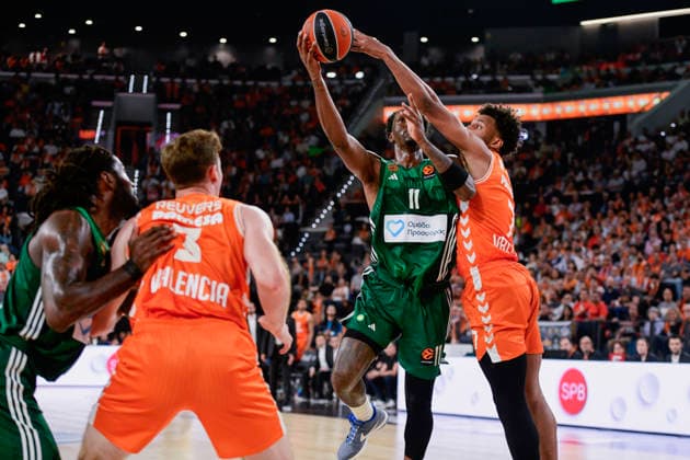 ESP Valencia Basket v Panathinaikos AKTOR Athens PlayOff Euroleague Nigel Hayes Davis of Panathinaikos and Braxton Key of Valencia during the Euroleague match, playoff Game 2, between Valencia Basket and Panathinaikos AKTOR Athens played at Roig Arena Stadium on April 30, 2026 in Valencia Spain Valencia Spain Basketball Copyright: xPacoxMGEstudix xAgenciaxLOFx