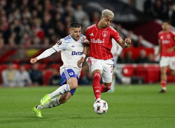 Football, EL, Nottingham Forest - Aston Villa