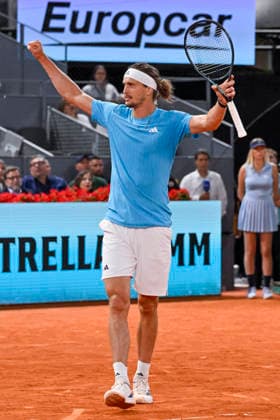 April 30, 2026, Madrid, Madrid, Spain: ALEXANDER ZVEREV of Germany - ADIDAS celebrating the match victory and waving to the crowd the Mutua Madrid Open 2026, ATP, Tennis Herren Masters 1000 and WTA, Tennis Damen 1000 tennis tournament, celebrated at Caja Magica on April 30, 2026 in Madrid, Spain. Madrid Spain - ZUMAc312 20260430_zsp_c312_323 Copyright: xOscarxManuelxSanchezx