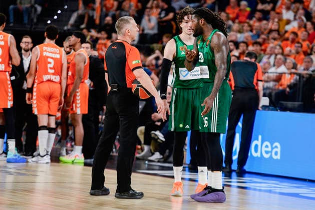 ESP Valencia Basket v Panathinaikos AKTOR Athens PlayOff Euroleague Mathias Lessort of Panathinaikos during the Euroleague match, playoff Game 2, between Valencia Basket and Panathinaikos AKTOR Athens played at Roig Arena Stadium on April 30, 2026 in Valencia Spain Valencia Spain Spain Basketball Copyright: xPacoxMGEstudix xAgenciaxLOFx