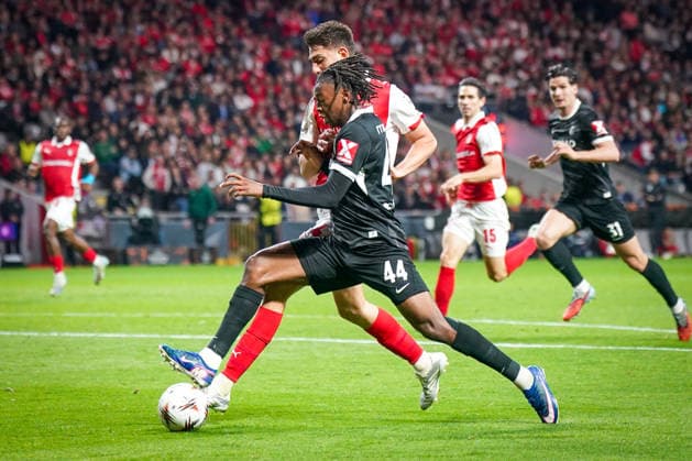 Portugal Football Europa League 2025 2026, semi-final Sporting Braga vs SC Freiburg Estadio Municipal de Braga POR Johan Manzambi SC Freiburg, 44 on the ball Copyright: xJOERANxSTEINSIEKx