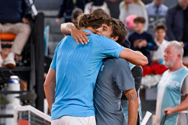 April 30, 2026, Madrid, Madrid, Spain: ALEXANDER ZVEREV of Germany - ADIDAS celebrating the match victory and waving to the crowd the Mutua Madrid Open 2026, ATP, Tennis Herren Masters 1000 and WTA, Tennis Damen 1000 tennis tournament, celebrated at Caja Magica on April 30, 2026 in Madrid, Spain. Madrid Spain - ZUMAc312 20260430_zsp_c312_318 Copyright: xOscarxManuelxSanchezx