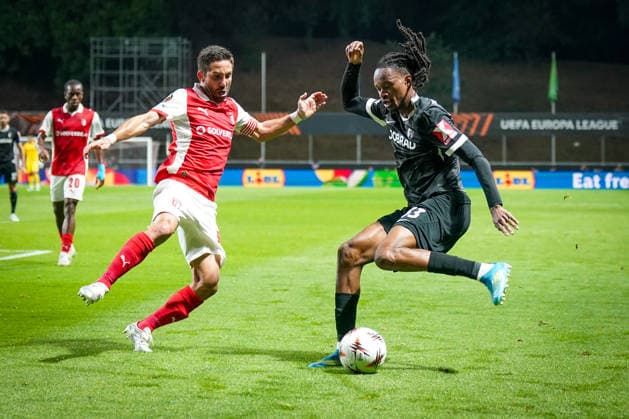 Portugal Football Europa League 2025 2026, semi-final Sporting Braga vs SC Freiburg Estadio Municipal de Braga POR Jordy Makengo SC Freiburg, 33 Joao Moutinho SC Braga, 8 Copyright: xJOERANxSTEINSIEKx