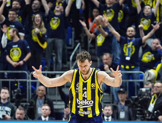 Fenerbahce Beko v Zalgiris - EuroLeague ISTANBUL, TURKIYE - APRIL 30: Nicolo Melli (4) of Fenerbahce Beko celebrates during the EuroLeague play-off second match between Fenerbahce Beko and Zalgiris at Ulker Sports and Event Hall in Istanbul, Turkiye on April 30, 2026. Esra Bilgin Anadolu Istanbul Turkey. Editorial use only. Please get in touch for any other usage.  Copyright: x2026xAnadoluxEsraxBilginx