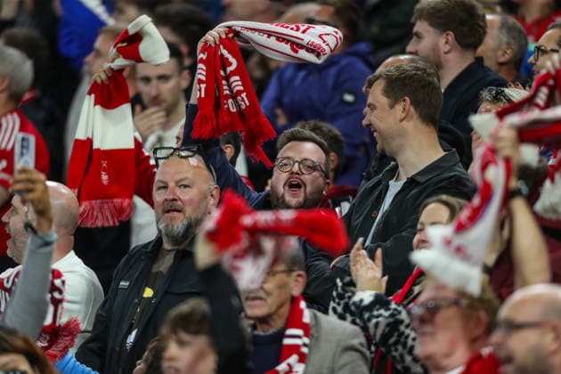 Nottingham Forest v Aston Villa, UEFA Europa League Nottingham Forest fans in the stands celebrating Chris Wood Of Nottingham Forests goal during the Nottingham Forest v Aston Villa UEFA Europa League Semi-Final 1st leg match at the City Ground, West Bridgford, England on 30 April 2026 Credit: Lee Keuneke Every Second Media Editorial use only. All images are copyright Every Second Media Limited. No images may be reproduced without prior permission. Copyright: xIMAGO EveryxSecondxMediax ESM-1958-0083 LeexKeunekex xEveryxSecondxMediax