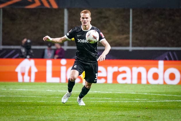 Portugal Football Europa League 2025 2026, semi-final Sporting Braga vs SC Freiburg Estadio Municipal de Braga POR Philipp Lienhart SC Freiburg, 03 Copyright: xJOERANxSTEINSIEKx