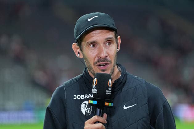 Julian Schuster SC Freiburg, coach at RTL , Portugal, football, UEFA Europa League, semi-final, first leg, 2025 2026, SC Braga vs SC Freiburg, 30 04 2026, Estadio Municipal de Braga, Braga, Braga Estadio Municipal de Braga Cavado Portugal Copyright: xArnexAmbergx