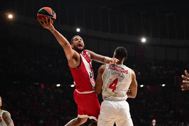 EuroLeague Basketball, Play Off Game 2, Olympiacos Piraeus vs AS Monaco - Cory Joseph, 34 of Olympiacos Piraeus in action against of AS Monaco during the Euroleague Play Off Game 2 basketball match between Olympiacos Piraeus and AS Monaco held at Peace and Friendship Stadium in Piraeus, Grecee, 30 April 2026. PIRAEUS Greece Copyright: xOnexInchxProductionsx 6954355