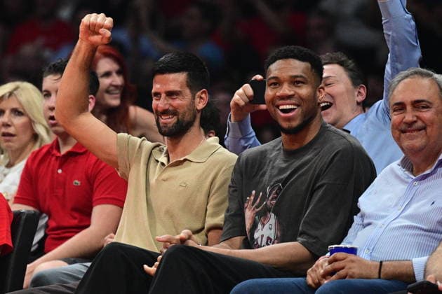 EuroLeague Basketball, Play Off Game 2, Olympiacos Piraeus vs AS Monaco - Novak Djokovic, professional tennis player, and Giannis Antetokounmpo, professional NBA, Basketball Herren, USA player, attend the Euroleague Play Off Game 2 basketball match between Olympiacos Piraeus and AS Monaco held at Peace and Friendship Stadium in Piraeus, Grecee, 30 April 2026. PIRAEUS Greece Copyright: xOnexInchxProductionsx 6954482