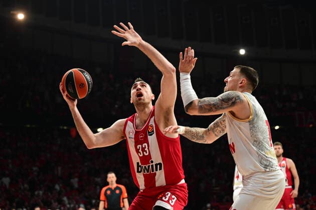 EuroLeague Basketball, Play Off Game 2, Olympiacos Piraeus vs AS Monaco -Nikola Milutinov, 33 of Olympiacos Piraeus in action during the Euroleague Play Off Game 2 basketball match between Olympiacos Piraeus and AS Monaco held at Peace and Friendship Stadium in Piraeus, Grecee, 30 April 2026. PIRAEUS Greece Copyright: xOnexInchxProductionsx 6954193