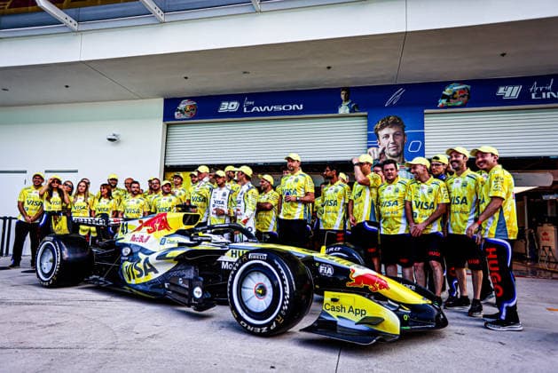 Visa Cash App Racing Bulls F1 Team Special livery with team during the Formula 1 Crypto.com Miami Grand Prix 2026 at Miami International Autodrome in Miami Gardens, United States. Round 6 of the 2026 FIA Formula One World Championship, WM, Weltmeisterschaft held May 1-3, 2026. The Miami International Autodrome, located in the grounds of the Hard Rock Stadium, hosts the sixth round featuring the Sprint format. This event weekend features the F1 Sprint format, with a Sprint Shootout and Sprint Race in addition to the standard qualifying session and Grand Prix. Formula 1 Crypto.com Miami Grand Prix 2026 - Round 6 - Miami International Autodrome F1-2026-R06-MIA