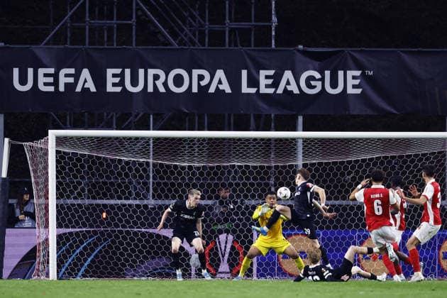 Two team group, Mannschaftsbild, Totale APRIL 30, 2026 - Football Soccer : UEFA Europa League Semi-finals 1st leg match between SC Braga 2-1 SC Freiburg at the Estadio Municipal de Braga in Braga, Portugal. Noxthirdxpartyxsales  aflo_328811994