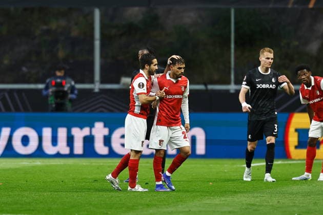 (L-R) Joao Moutinho, Ricardo Horta (Braga), APRIL 30, 2026 - Football Soccer : UEFA Europa League Semi-finals 1st leg match between SC Braga - SC Freiburg at the Estadio Municipal de Braga in Braga, Portugal. Noxthirdxpartyxsales  aflo_328816536