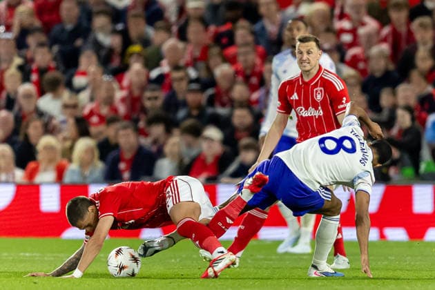 Nottingham Forest v Aston Villa, Europa League, Semi Final First Leg Nottingham Forest midfielder Elliot Anderson (8) battles for possession with Aston Villa midfielder Youri Tielemans (8) during the Europa League semi-final 1st leg match between Nottingham Forest and Aston Villa at the City Ground, Nottingham, UK on 30 April 2026. Nottingham City Ground Nottinghamshire UK Editorial use only , Copyright: xManjitxNarotrax PSI-24183-0089