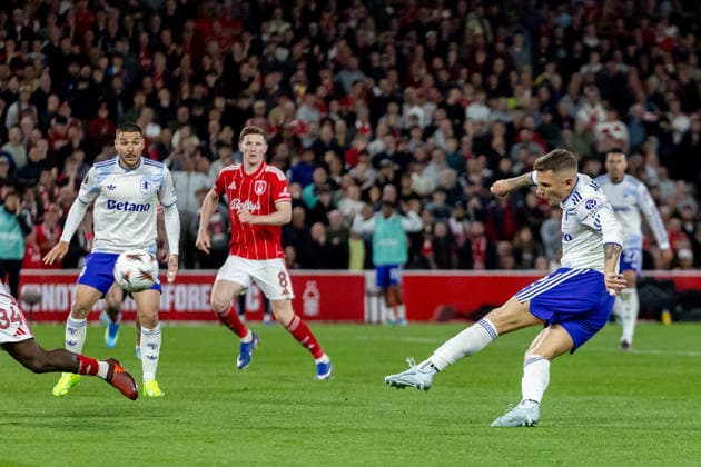 Nottingham Forest v Aston Villa, Europa League, Semi Final First Leg Aston Villa defender Lucas Digne (12) shoots at goal during the Europa League semi-final 1st leg match between Nottingham Forest and Aston Villa at the City Ground, Nottingham, UK on 30 April 2026. Nottingham City Ground Nottinghamshire UK Editorial use only , Copyright: xManjitxNarotrax PSI-24183-0100
