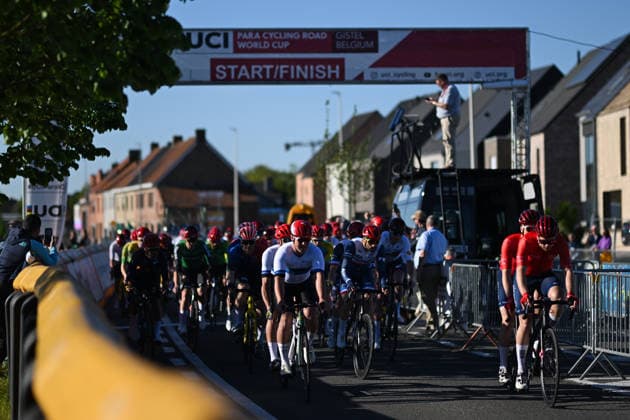 UCI Para Cycling Road World Cup: Round 2 Picture by Mathew Wells SWpix.com - 01 05 2026 - Cycling - UCI Para Cycling Road World Cup: Round 2 - Gistel, West Flanders, Belgium - MB Road Race - Race Start Copyright: x xSWpix.comx(t axPhotographyxHubxLtd)xMathewxWells SWpix.comx SWP-3030-13618