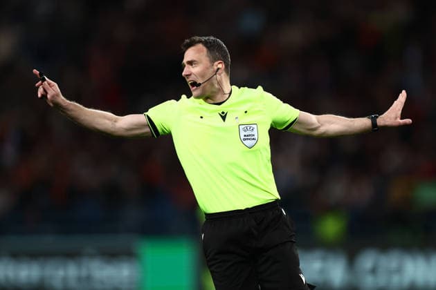 Shakhtar Donetsk - Crystal Palace UEFA Conference League Semi-Final Match Referee Felix Zwayer during the UEFA Conference League Semi-final first leg match Shakhtar Donetsk - Crystal Palace at Henryk Reyman Municipal Stadium in Krakow, Poland in Krakow, Poland on April 30, 2026. Krakow Poland  Copyright: xJakubxPorzyckix originalFilename:porzycki-shakhtar260430_npwjH.jpg