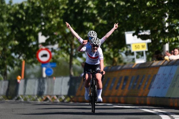 UCI Para Cycling Road World Cup: Round 2 Picture by Mathew Wells SWpix.com - 01 05 2026 - Cycling - UCI Para Cycling Road World Cup: Round 2 - Gistel, West Flanders, Belgium - WB Road Race - Sophie Unwin (Great Britain) piloted by Jenny Holl wins Copyright: x xSWpix.comx(t axPhotographyxHubxLtd)xMathewxWells SWpix.comx SWP-3030-13647
