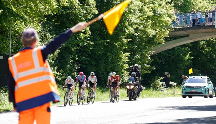01 05 2026 The Eschborn Frankfurt 2026 bike race here Leading group breakaway group at the foot of the Mammolshainer Hang from Königstein im Taunus Eschborn Frankfurt Hessen Germany