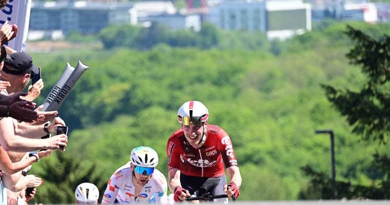 01 05,2026 xkhx Eschborn Frankfurt am Main , Radrennen Radklassiker Eschborn Frankfurt Mammolshainer Stich Berg At the top JONAS RUTSCH