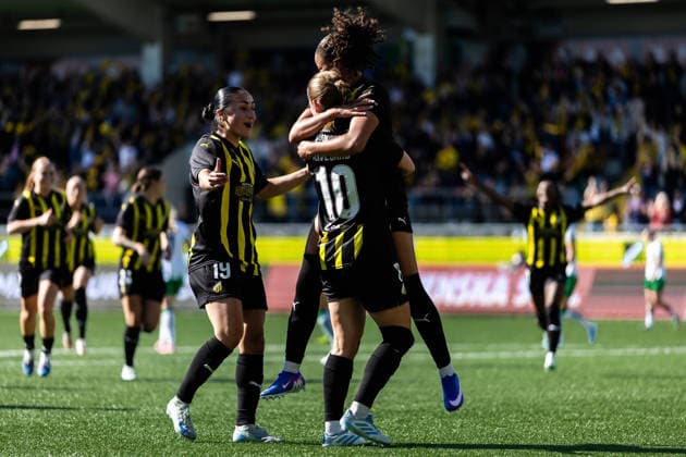 260501 Felicia Schröder, Anna Anvegard and Nesrin Akgun of Häcken celebrate after 2 0 during the UEFA Women s Europa Cup final between Häcken and Hammarby on May 1, 2026 in Göteborg Photo Michael Erichsen BILDBYRAN COP 89 DS0574 fotboll football soccer fotball europa cup häcken hammarby uefa womens europa cup dam bbeng celebration jubel  Copyright: MICHAELxERICHSEN BB260501MI024