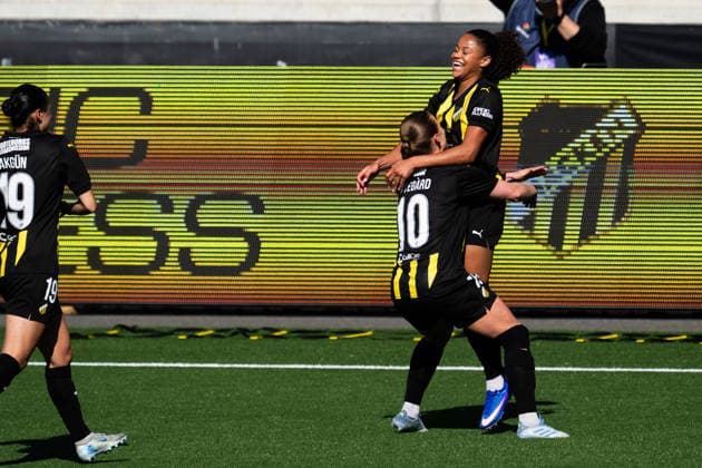 260501 Anna Anvegard and Felicia Schröder of Häcken celebrate after 2 0 during the UEFA Women s Europa Cup final between Häcken and Hammarby on May 1, 2026 in Göteborg Photo Daniel Stiller BILDBYRAN kod DS DS0574 fotboll football soccer fotball europa cup häcken hammarby uefa womens europa cup dam bbeng celebration jubel  Copyright: DANIELxSTILLER BB260501DS009