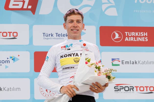 61st Presidential Cycling Tour of Turkiye ANTALYA, TURKIYE - MAY 01: Turkish cyclist Mustafa Tarakci of Team Konya Buyuksehir Belediyespor celebrates on the podium wearing the White Jersey following the 6th stage of the 61st Presidential Cycling Tour of Turkiye (TUR 2026) on May 01, 2026, in Antalya, Turkiye. Ahmet Serdar Eser Anadolu Antalya Turkey. Editorial use only. Please get in touch for any other usage.  Copyright: x2026xAnadoluxAhmetxSerdarxEserx