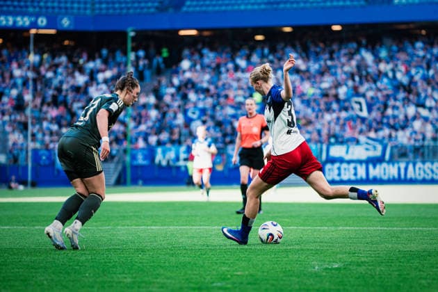 Google Pixel Womens Bundesliga Hamburger SV vs 1 FC Union Berlin, 01 05 2026 Paulina Bartz Hamburger SV, 37 flanks the ball Football, Google Pixel Womens Bundesliga, 24 Matchday Hamburger SV vs 1 FC Union Berlin on 01 05 2026 at Volksparkstadion, Hamburg DFB REGULATIONS PROHIBIT ANY USE OF PHOTOGRAPHS AS IMAGE SEQUENCES AND OR QUASI VIDEO Copyright: xBEAUTIFULxSPORTS Tonhäuserx