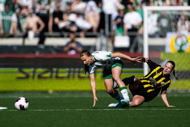 260501 Fanny Peterson of Hammarby and Anna Anvegard of Häcken during the UEFA Women s Europa Cup final between Häcken and Hammarby on May 1, 2026 in Göteborg Photo Daniel Stiller BILDBYRAN kod DS DS0574 fotboll football soccer fotball europa cup häcken hammarby uefa womens europa cup dam bbeng  Copyright: DANIELxSTILLER BB260501DS016