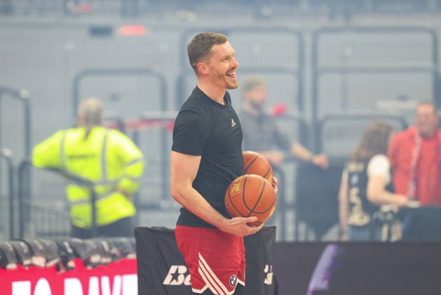 Andreas Obst FC Bayern Basketball, 13 laughs while warming up, good mood, with ball, GER, FC Bayern Basketball vs Alba Berlin, Basketball, easycredit Basketball Bundesliga, 27 Matchday, Season 2025 2026, 01 05 2026, GER, FC Bayern Basketball vs Alba Berlin, Basketball, easycredit Basketball Bundesliga, 27 Matchday, Season 2025 2026, 01 05 2026 Muenchen Copyright: xEibner-Pressefoto JennixMaulx EP_JML