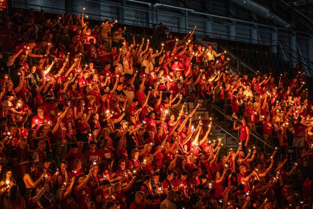 easyCredit Basketball Bundesliga, Frankfurt Skyliners vs Telekom Baskets Bonn, 01 05 2026 The Bonn fans have brought sparklers with them easyCredit Basketball Bundesliga, Frankfurt Skyliners vs Telekom Baskets Bonn, 01 05 2026, SÜWAG ENERGIE Arena Frankfurt Copyright: xBEAUTIFULxSPORTS Derixx