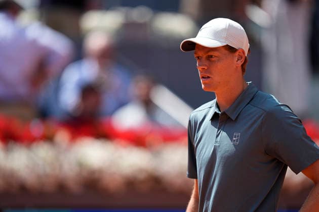 May 1, 2026, Madrid, Madrid, Spain: Jannik Sinner of Italy plays against Arthur Fils of France during the Mutua Madrid Open 2026 at La Caja Magica on May 01, 2026 in Madrid, Spain. Mutua Madrid Open 2026 - Day 12  - ZUMAa181 20260501_zaa_a181_057 Copyright: xOscarxJ.xBarrosox