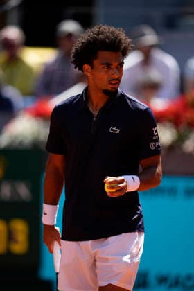 May 1, 2026, Madrid, Madrid, Spain: Arthur Fils of France plays against Jannik Sinner of Italy during the Mutua Madrid Open 2026 at La Caja Magica on May 01, 2026 in Madrid, Spain. Mutua Madrid Open 2026 - Day 12  - ZUMAa181 20260501_zaa_a181_065 Copyright: xOscarxJ.xBarrosox