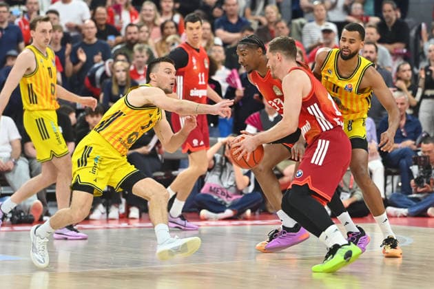 Andreas OBST FCB , action,duel against Elias RAPIEQUE Berlin Basketball BBL,season 2025 2026 FC Bayern Muenchen Alba Berlin on 01 05 2026, S A P G A R D EN