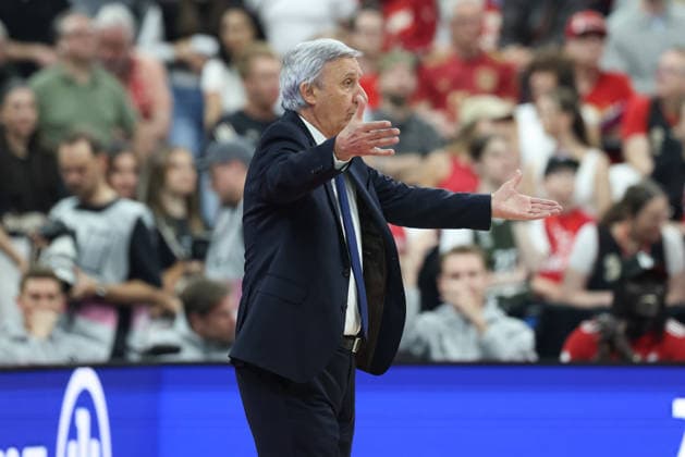 Svetislav Pesic FC Bayern Basketball, Head Coach gesticulates, GER, FC Bayern Basketball vs Alba Berlin, Basketball, easycredit Basketball Bundesliga, Matchday 27, Season 2025 2026, 01 05 2026, GER, FC Bayern Basketball vs Alba Berlin, Basketball, easycredit Basketball Bundesliga, Matchday 27, Season 2025 2026, 01 05 2026 Muenchen Copyright: xEibner-Pressefoto JennixMaulx EP_JML