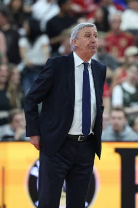 Svetislav Pesic FC Bayern Basketball, Head Coach , GER, FC Bayern Basketball vs Alba Berlin, Basketball, easycredit Basketball Bundesliga, 27 Matchday, Season 2025 2026, 01 05 2026, GER, FC Bayern Basketball vs Alba Berlin, Basketball, easycredit Basketball Bundesliga, 27 Matchday, Season 2025 2026, 01 05 2026 Muenchen Copyright: xEibner-Pressefoto JennixMaulx EP_JML