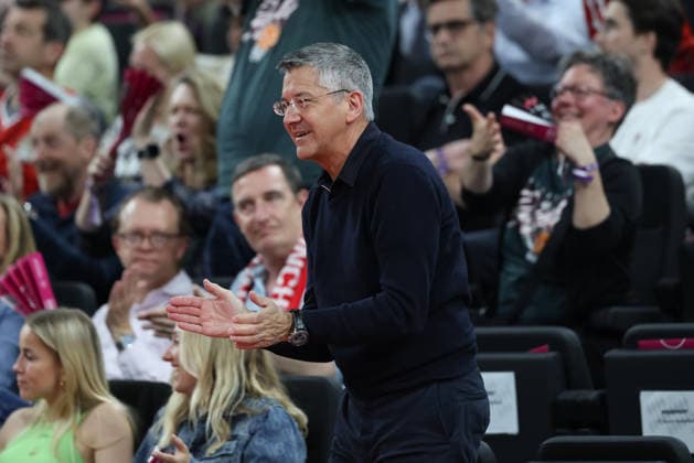 Herbert Hainer FC Bayern Muenchen, President applauds, GER, FC Bayern Basketball vs Alba Berlin, Basketball, easycredit Basketball Bundesliga, Matchday 27, Season 2025 2026, 01 05 2026, GER, FC Bayern Basketball vs Alba Berlin, Basketball, easycredit Basketball Bundesliga, Matchday 27, Season 2025 2026, 01 05 2026 Muenchen Copyright: xEibner-Pressefoto JennixMaulx EP_JML
