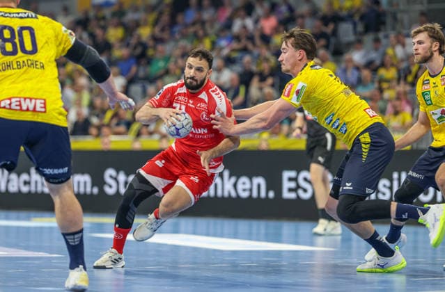 GER, Mannheim, Rhein Neckar Löwen vs MT Melsungen, Daikin Handball Bundesliga, Handball, HBL, Season 2025 2026, SAP Arena, 30 Matchday in picture f l Mohamed Darmoul MT Melsungen 71 , Robert Timmermeister RheinNeckar Löwen 7 DFB DFL REGULATIONS PROHIBIT ANY USE OF PHOTOGRAPHS AS IMAGE SEQUENCES AND OR QUASI VIDEO, 01 05 2026 Copyright: HMBxMedia HendrikxHamelau