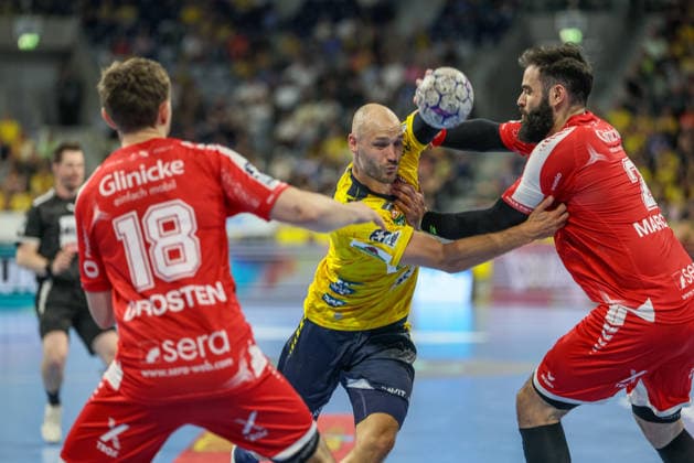 GER, Mannheim, Rhein Neckar Löwen vs MT Melsungen, Daikin Handball Bundesliga, Handball, HBL, Spielzeit 2025 2026, SAP Arena, 30 Spieltag im Bild v l Lukas Sandell RheinNeckar Löwen 11 , Ruben Marchan MT Melsungen 2 DFB DFL REGULATIONS PROHIBIT ANY USE OF PHOTOGRAPHS AS IMAGE SEQUENCES AND OR QUASI VIDEO, 01 05 2026 Copyright: HMBxMedia HendrikxHamelau