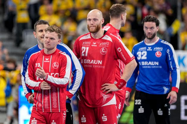 MT Melsungen players, disappointed about the defeat, disappointment after the final whistle, highlight, loser, lost, frustration, disappointed, pessimistic, 01 05 2026, Mannheim Germany , Handball, Bundesliga, Rhein Neckar Löwen MT Melsungen xozx