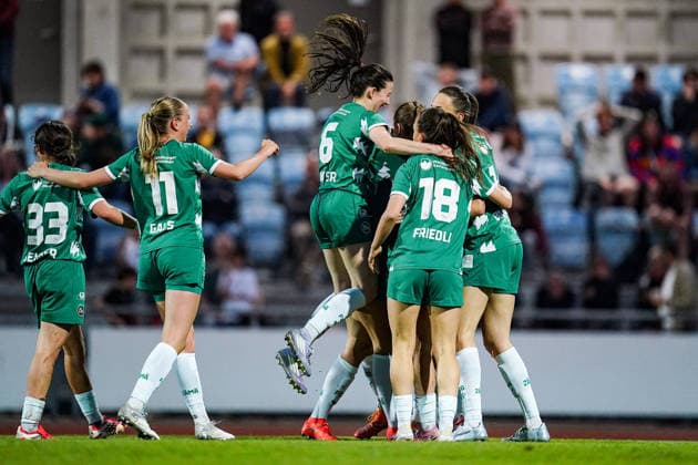 Switzerland AXA Womens Super League 2025 26, FC Basel 1893 vs FC St Gallen 1879 Leichtathletik Stadion Basel, Basel Sina Cavelti St Gallen celebrates with teammates after scoring her teams first goal Copyright: xDanielaxPorcellix
