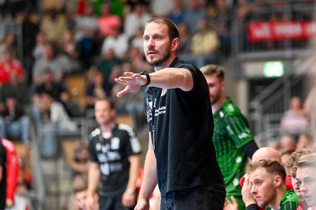 Michael Haass Eulen Ludwigshafen, Coach gestures HSG Nordhorn Lingen vs Eulen Ludwigshafen, Handball, 2 Bundesliga, Matchday 30, Season 2025 2026, 01 05 2026, HSG Nordhorn Lingen vs Eulen Ludwigshafen, Handball, 2 Bundesliga, Matchday 30, Season 2025 2026, 01 05 2026 Lingen Copyright: xEibner-Pressefoto RobertxGertzenx EP_RGN