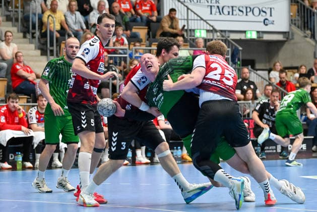 Lars Roeller Eulen Ludwigshafen, 23 vs Christian Wilhelm HSG Nordhorn Lingen, 03 and Jaris Tobeler HSG Nordhorn Lingen, 25 HSG Nordhorn Lingen vs Eulen Ludwigshafen, Handball, 2 Bundesliga, Matchday 30, Season 2025 2026, 01 05 2026, HSG Nordhorn Lingen vs Eulen Ludwigshafen, Handball, 2 Bundesliga, Matchday 30, Season 2025 2026, 01 05 2026 Lingen Copyright: xEibner-Pressefoto RobertxGertzenx EP_RGN