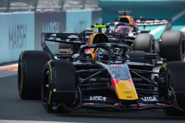 01 05 2026, Miami International Autodrome, Miami, Formula 1 Crypto com Miami Grand Prix 2026 ,in the picture Isack Hadjar FRA , Oracle Red Bull Racing, Max Verstappen NLD Photo by Hasan Bratic DeFodi Images