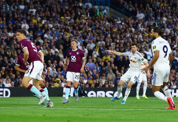 Anton Stach of Leeds United scores the opening goal Leeds United v Burnley, Premier League, Football, Elland Road, Leeds , UK - 01 May 2026Leeds Elland Road United Kingdom EDITORIAL USE ONLY No use with unauthorised audio, video, data, fixture lists, club league logos or live services. Online in-match use limited to 120 images, no video emulation. No use in betting, games or single club league player publications. Copyright: xMattxWest Shutterstockx 16854368n
