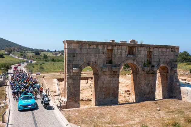 The 61st Presidential Cycling Tour of Turkiye (TUR 2026) has officially begun, starting with its opening stage in the coastal town of Cesme, Izmir. Held under the auspices of the Presidency of the Republic of Türkiye, this prestigious UCI ProSeries race brings together 23 teams and 161 world-class cyclists to compete over eight days, from April 26 to May 3, 2026...The 2026 edition unfolds across routes showcasing some of Türkiye s most striking landscapes. Starting in Cesme, the race follows the Aegean and Mediterranean coastlines, covering stages through Antalya and the southern shores before concluding in the capital, Ankara. Beyond sporting competition, the tour plays a key role in promoting Türkiye s natural and cultural richness on a global stage..This year, the race consists of 8 stages covering approximately 1,200 kilometers. Nearly 20 teams and over 150 riders from around the world are competing, under the coordination of the Turkish Cycling Federation..With the first three stages completed, the pace in the peloton has intensified and the general classification has begun to take shape. Sprint finishes and technically demanding routes have stood out, with the third stage drawing attention for its high tempo and dramatic finale..The third stage of the 61st Presidential Cycling Tour of Türkiye (TUR 2026) was won by Colombian rider Ivan Ramiro Sosa of Equipo Kern Pharma. Covering the 132.7-kilometer Marmaris-Kıran route, Sosa finished in 3 hours, 40 minutes, and 25 seconds. In the summit finish, Australian rider Sebastian Berwick of Caja Rural-Seguros RGA placed second, while French rider Nicolas Breuillard of TotalEnergies finished third..As the race progresses, challenging climbs and critical time gaps are expected to further heighten the excitement. The tour continues to deliver a compelling blend of elite competition and global vis Copyright: RizaxOzel 19081500