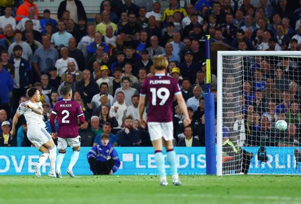 Noah Okafor of Leeds United scores a goal to make it 2-0 Leeds United v Burnley, Premier League, Football, Elland Road, Leeds , UK - 01 May 2026Leeds Elland Road United Kingdom EDITORIAL USE ONLY No use with unauthorised audio, video, data, fixture lists, club league logos or live services. Online in-match use limited to 120 images, no video emulation. No use in betting, games or single club league player publications. Copyright: xMattxWest Shutterstockx 16854368ad