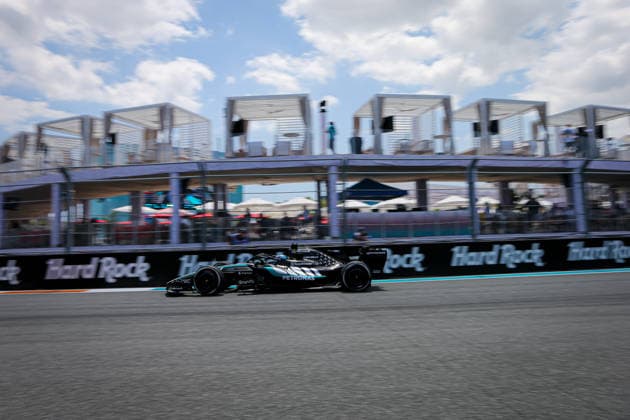 (63) George Russell (GBR) - Mercedes-AMG PETRONAS F1 Team - Mercedes W17 - Mercedes E Performance during the Formula 1 Crypto.com Miami Grand Prix 2026 at Miami International Autodrome in Miami Gardens, United States. Round 6 of the 2026 FIA Formula One World Championship, WM, Weltmeisterschaft held May 1-3, 2026. The Miami International Autodrome, located in the grounds of the Hard Rock Stadium, hosts the sixth round featuring the Sprint format. This event weekend features the F1 Sprint format, with a Sprint Shootout and Sprint Race in addition to the standard qualifying session and Grand Prix. Formula 1 Crypto.com Miami Grand Prix 2026 - Round 6 - Miami International Autodrome F1-2026-R06-MIA