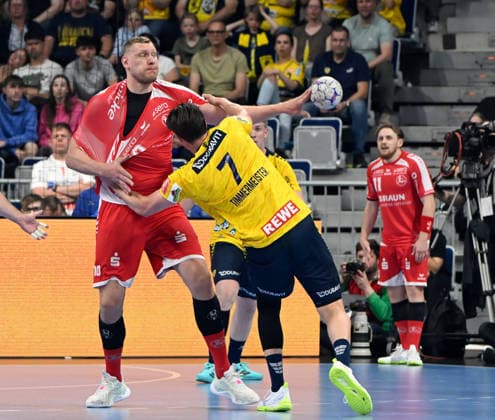 HBL Handball Bundesliga Season 2025 26 Mannheim SAP Arena 01 05 2026 Rhein Neckar Löwen rnl MT Melsungen mtm 30 22 Dainis KRISTOPANS mel , li Robert TIMMERMEISTER Rhein Neckar Löwen HBL Handball Bundesliga