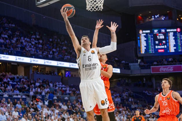 ESP Real Madrid v Hapoel IBI Tel Aviv Euroleague PlayOff Game 2 Alberto Abalde of Real Madrid in action during the Euroleague match, PlayOff Game 2, between Real Madrid and Hapoel IBI Tel Aviv played at Movistar Arena Stadium on May 1st 2026 in Madrid Spain Madrid Spain Basketball Copyright: xAlbaxPachecox xAgenciaxLOFx
